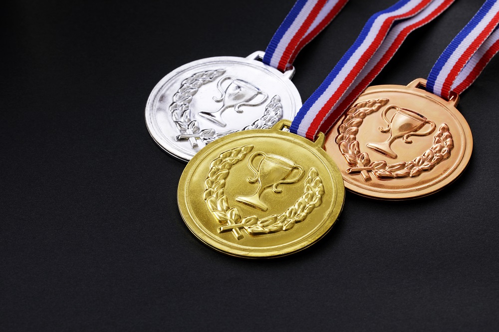 オリンピックのメダルに用いられる金属「金」「銀」「銅」の特徴とは